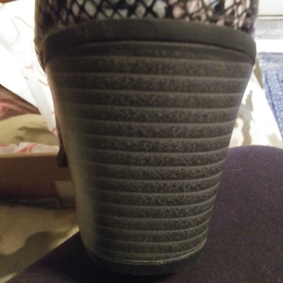 Booties - Picture 5 of 6